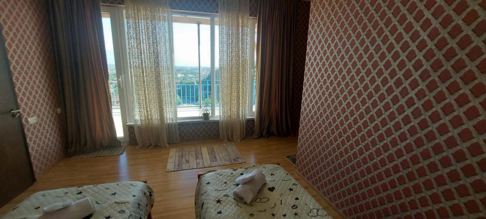 Panorama In Kutaisi Vandrarhem Rum bild